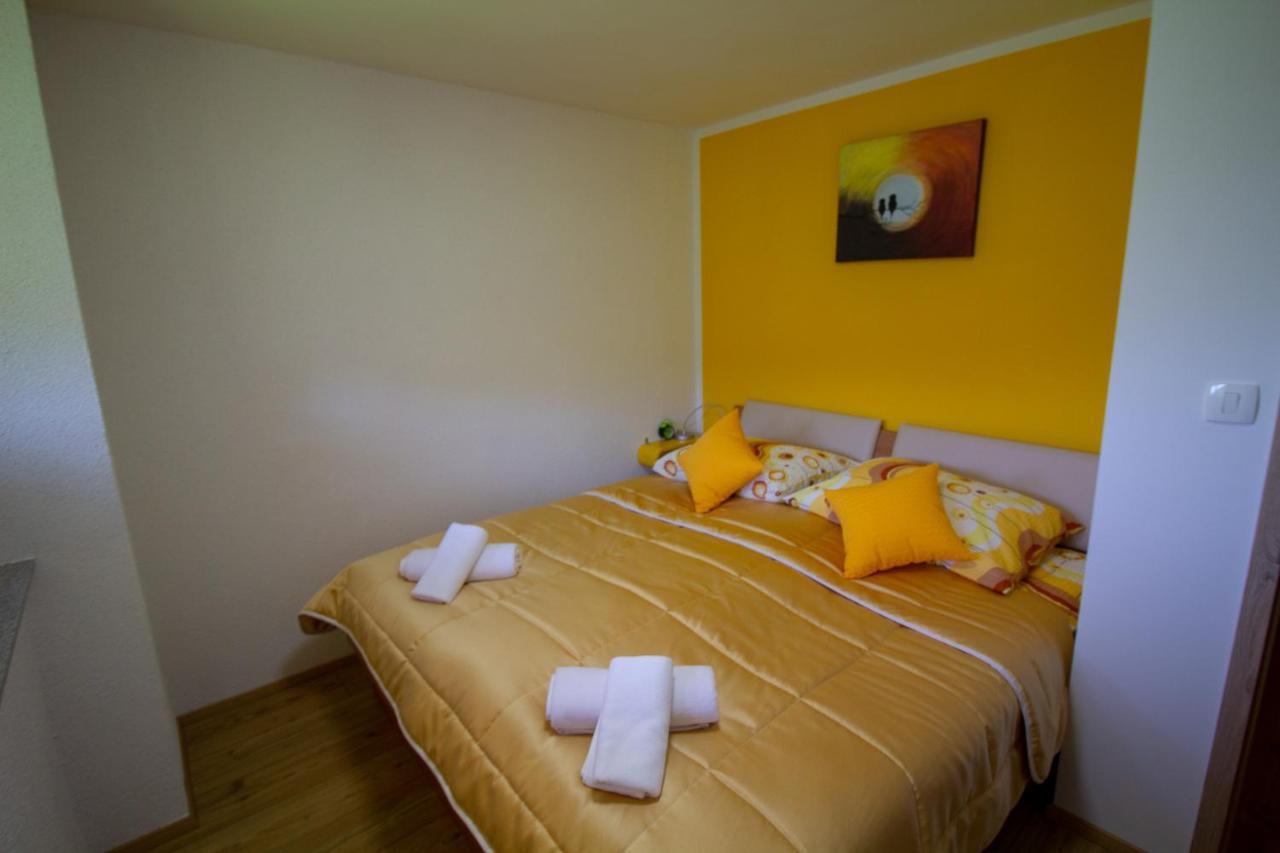 Apartmaji Nena Rocinj Exterior photo